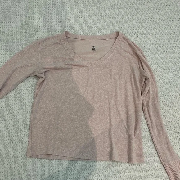 Pink Sweater - Picture 1 of 1